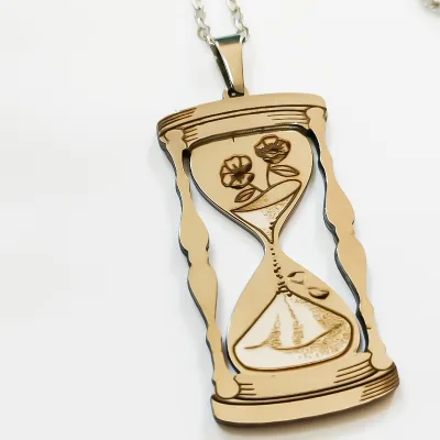 گردنبند بلتاگالری ساعت شنی