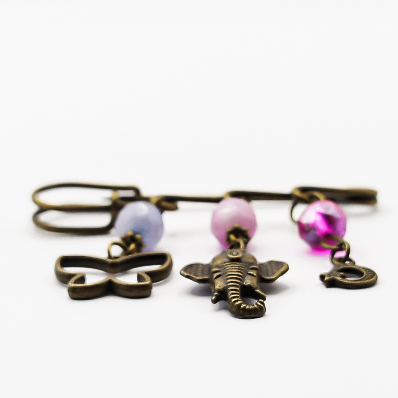 سنجاق سینه برنزی سنگ عقیق و آویز فیل بلتاگالری مدل فریماه 11 سنجاق سینه برنزی سنگ عقیق و آویز فیل بلتاگالری مدل فریماه - تصویر 11