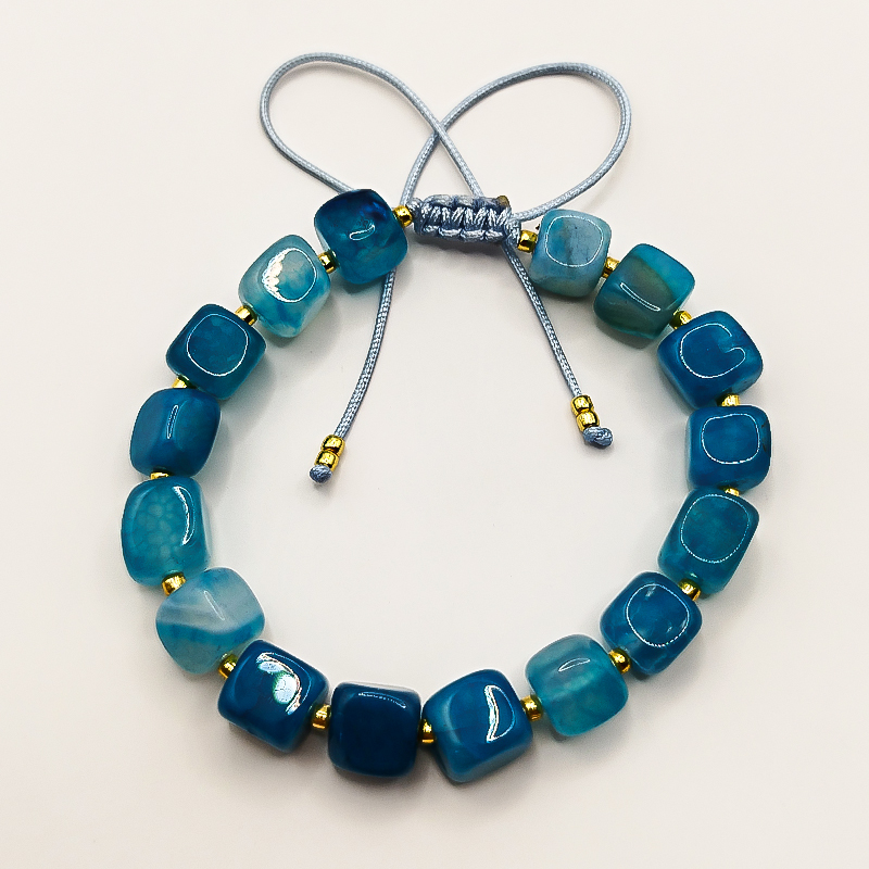 دستبند سنگ عقیق آبی و منجوق میوکی بلتا گالری مدل مهشید 4 دستبند سنگ عقیق آبی با خاصیت انرژی مثبت