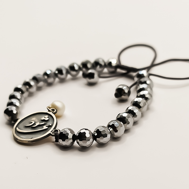 دستبند نقره ای با پلاک نقره بلتاگالری مدل می شود 8 دستبند نقره ای با پلاک نقره بلتاگالری مدل می شود