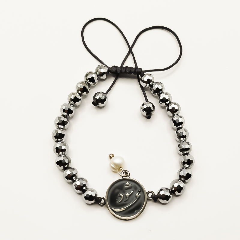 دستبند نقره ای با پلاک نقره بلتاگالری مدل می شود 6 دستبند نقره ای با پلاک نقره بلتاگالری مدل می شود