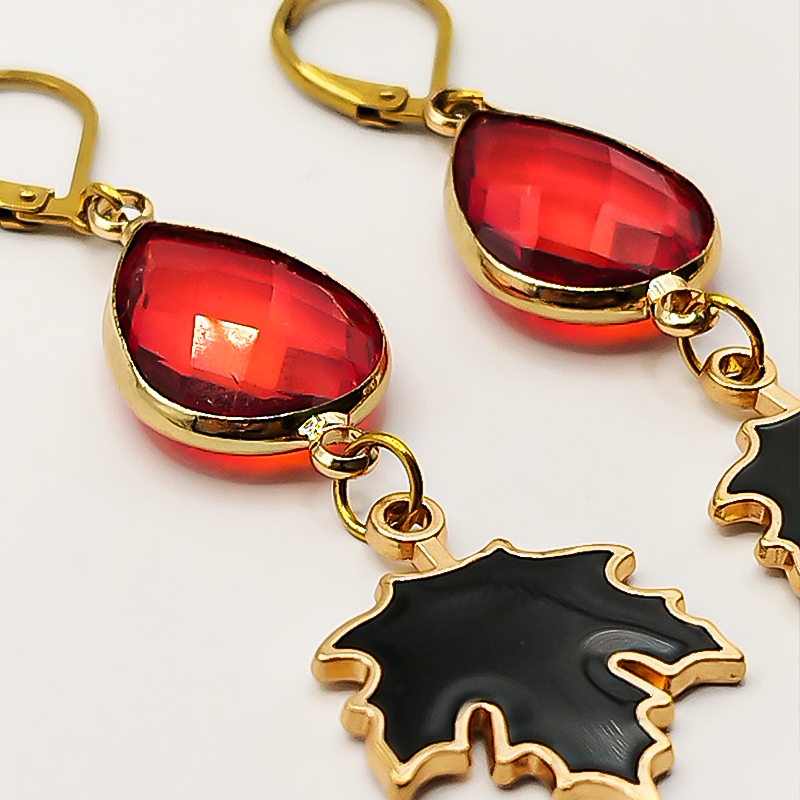 گوشواره آویزی بلتاگالری مدل نگاه 5 گوشواره آویزی بلتاگالری مدل نگاه